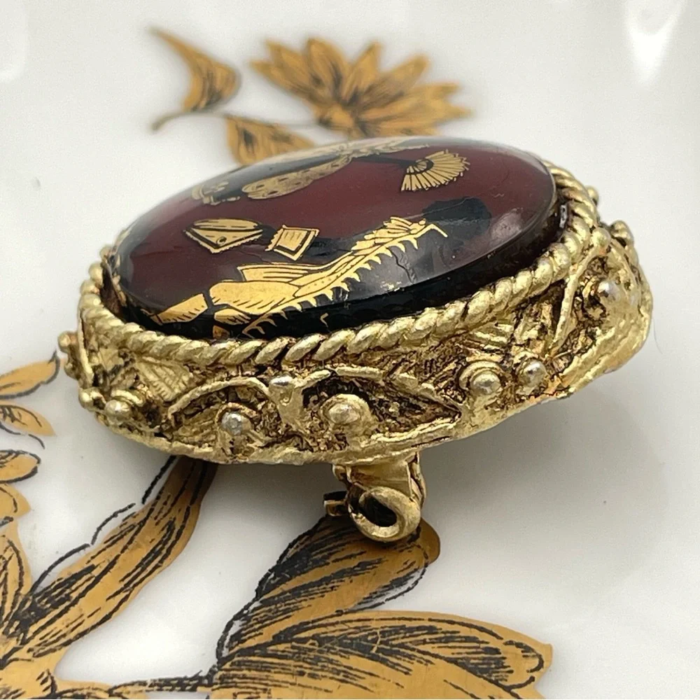 Vintage Victorian Revival Courting Couple Red Glass Cameo Brooch Gold Tone